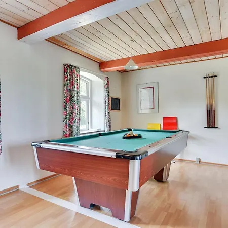 Tilla - 600m From The Sea By Interhome *
