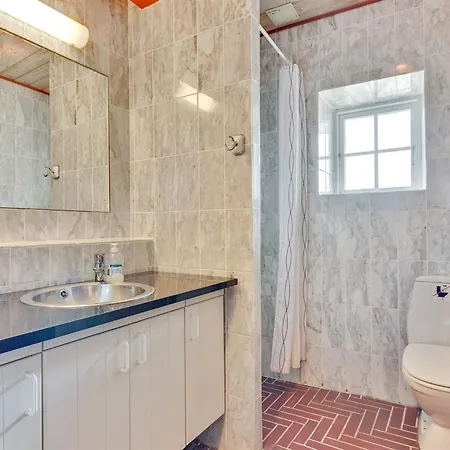 Dom wakacyjny Tilla - 600m From The Sea By Interhome
